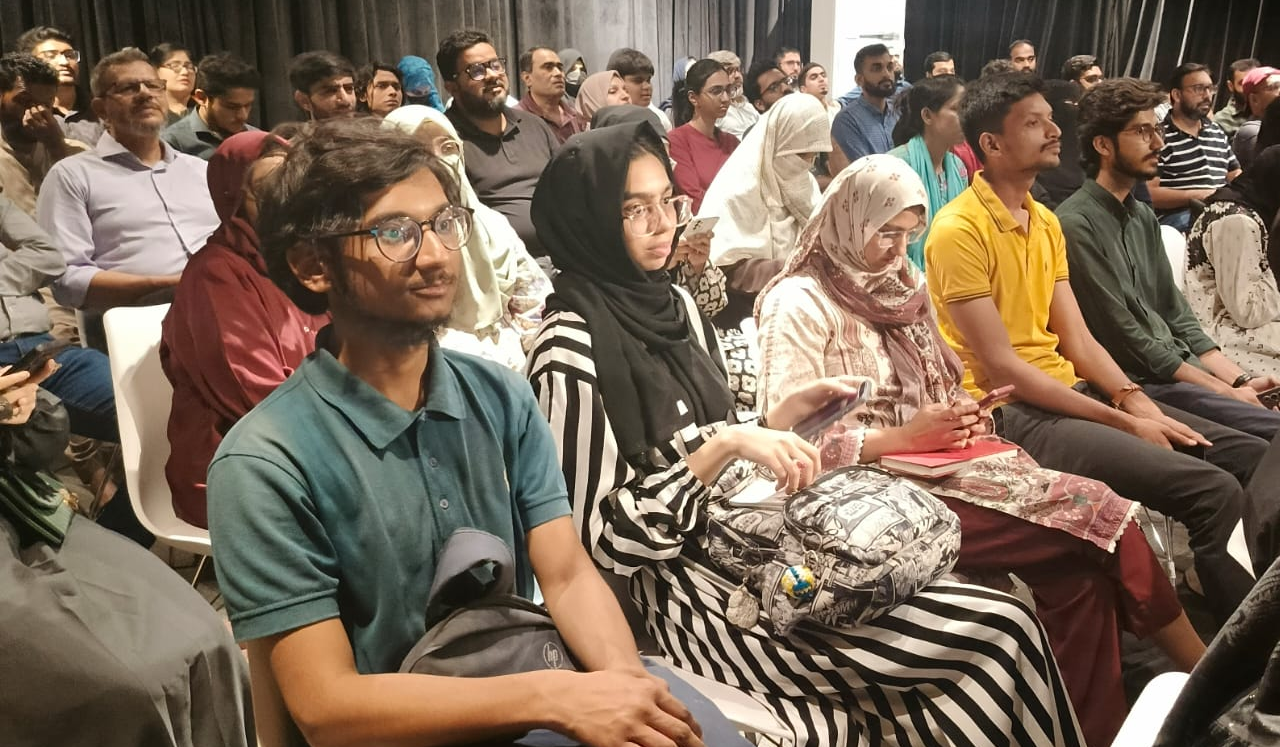 Crafting Powerful Pitches: Aurangzaib Alamgir’s Storytelling Session at NIC Karachi Draws Huge Crowd